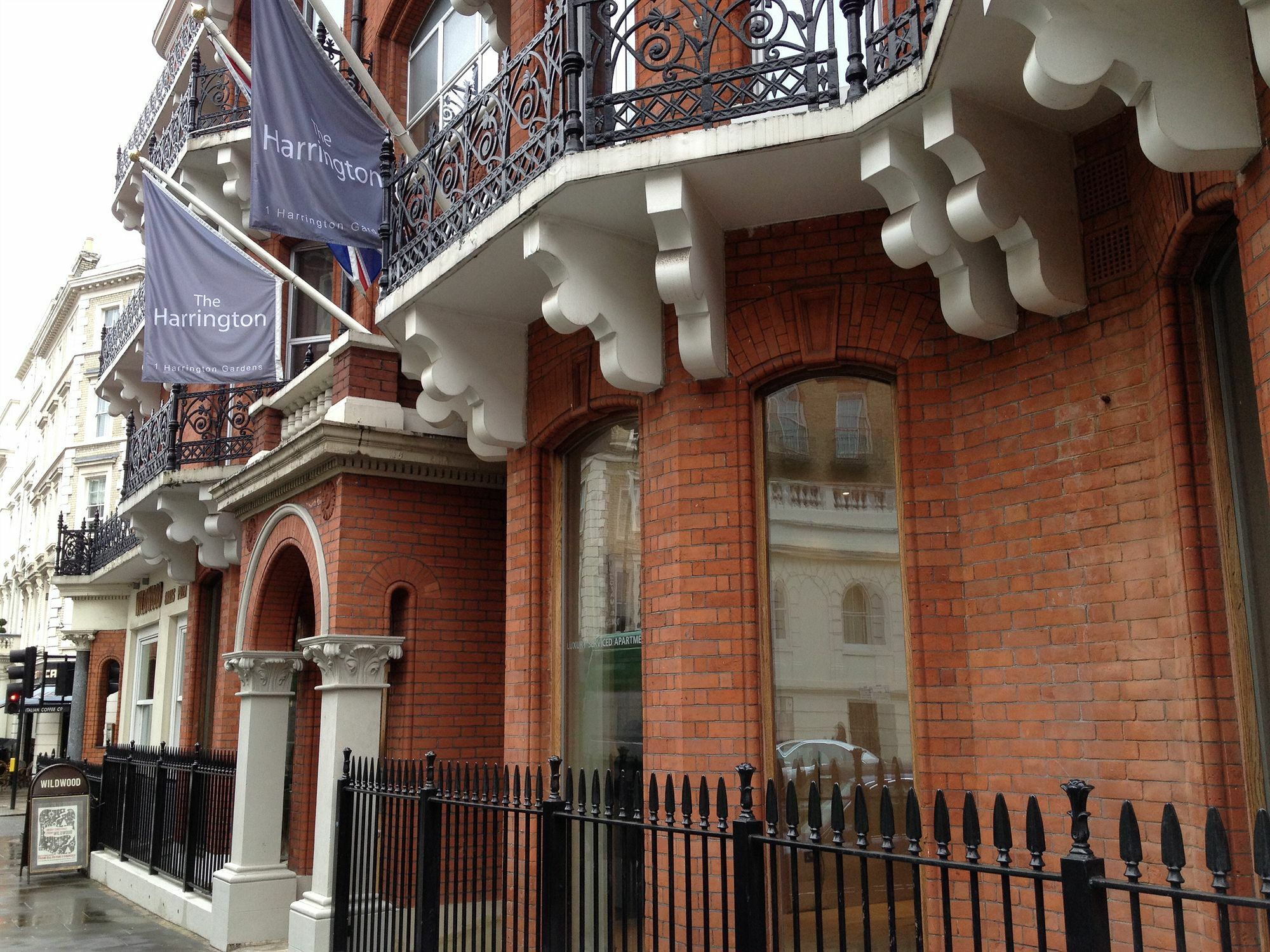 The Harrington - Gloucester Road - 1 Harrington Gardens Лондон Экстерьер фото